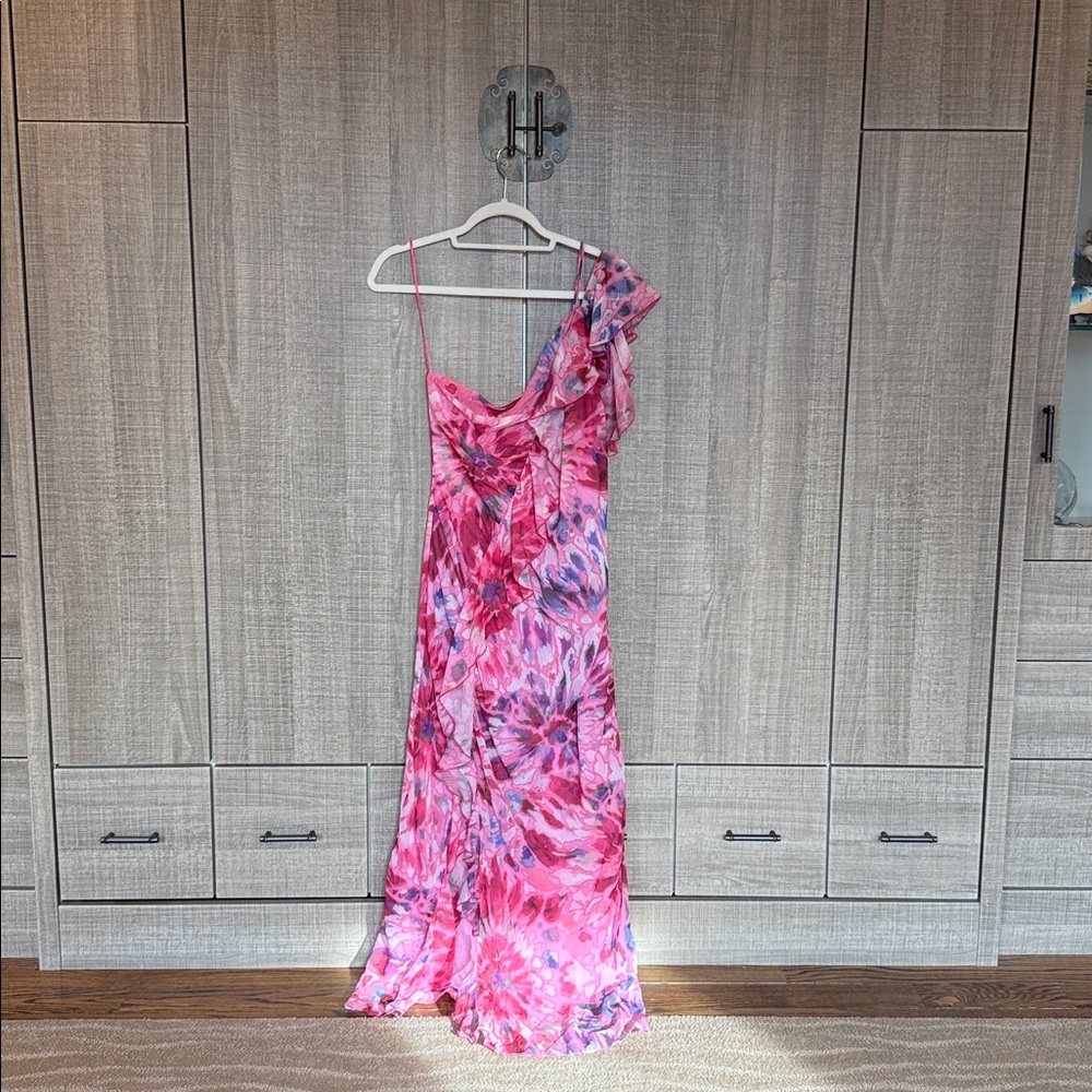 Zara Ruffled Asymmetrical One-Shoulder Dress - Picture 8 of 17